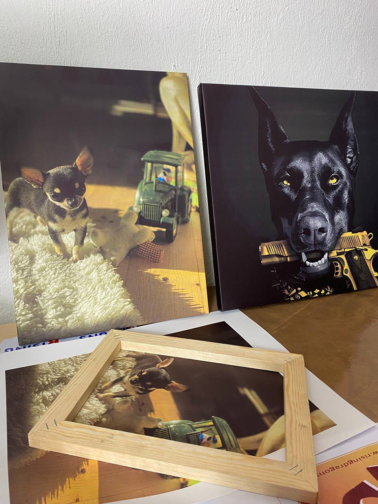 Ett canvastryck som visar en personlig bild eller ett foto.